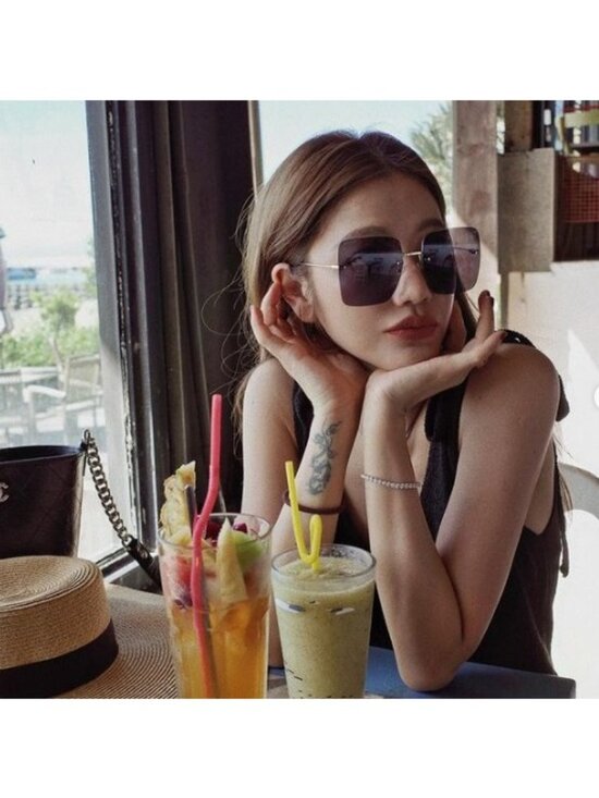 Gucci GG1147S 002 Rimless Sunglasses Gold Butterfly Frame, Green Lenses main image 6